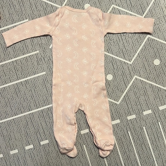 Rabbit Moon Organics footie - 6-9M - Picture 4 of 5